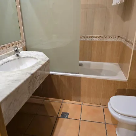 Rambla Contactless Hotel 2*